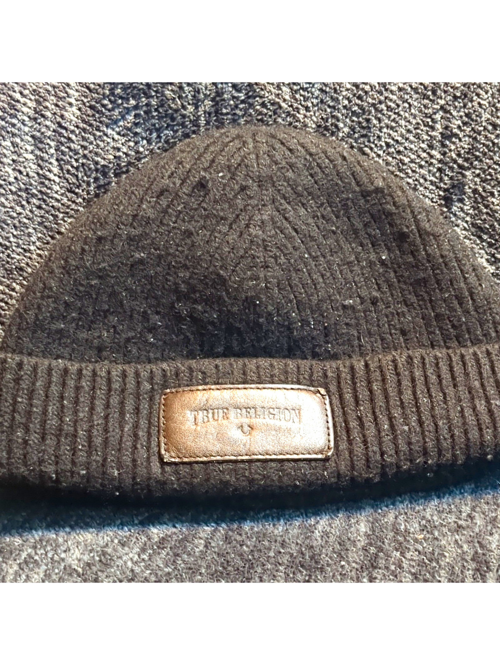 True Religion Mens Cashmere Lambswool Beanie Black Ribbed Knit Leather Patch